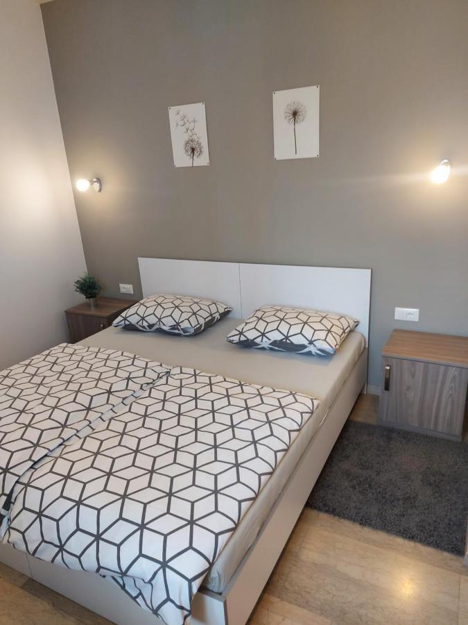 Guest House Flora Пазин Экстерьер фото